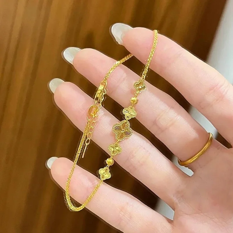 Bracelet à fleurs en feuilles de cinq fleurs pour femmes, design de niche, bijoux à main doux, tendance, polyvalents, exquis, nouvelle collection 2025