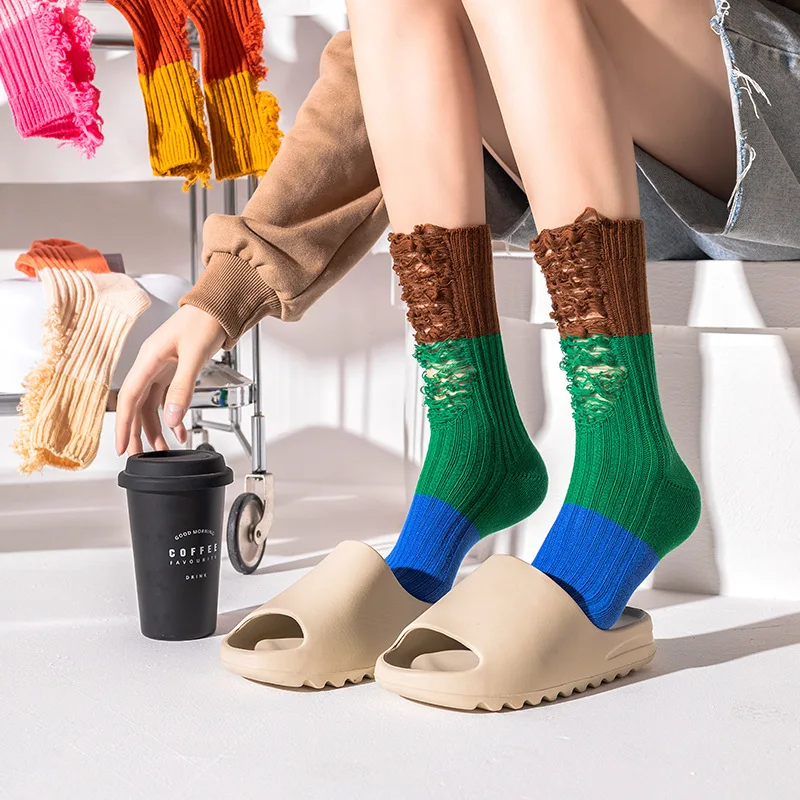 Women Color Block Ripped Socks Mid-Calf Crew Socks, Vintage Distressed Patchwork Cotton Socks, Casual Autumn Winter Streetwear