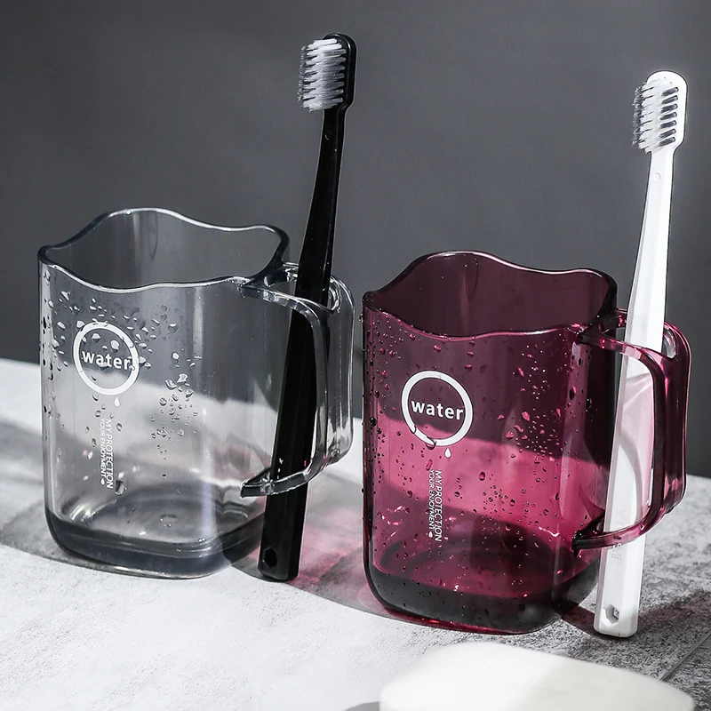 

Brushing cup, high-value mouthwash cup, a family of three tooth cylinders, dental utensils