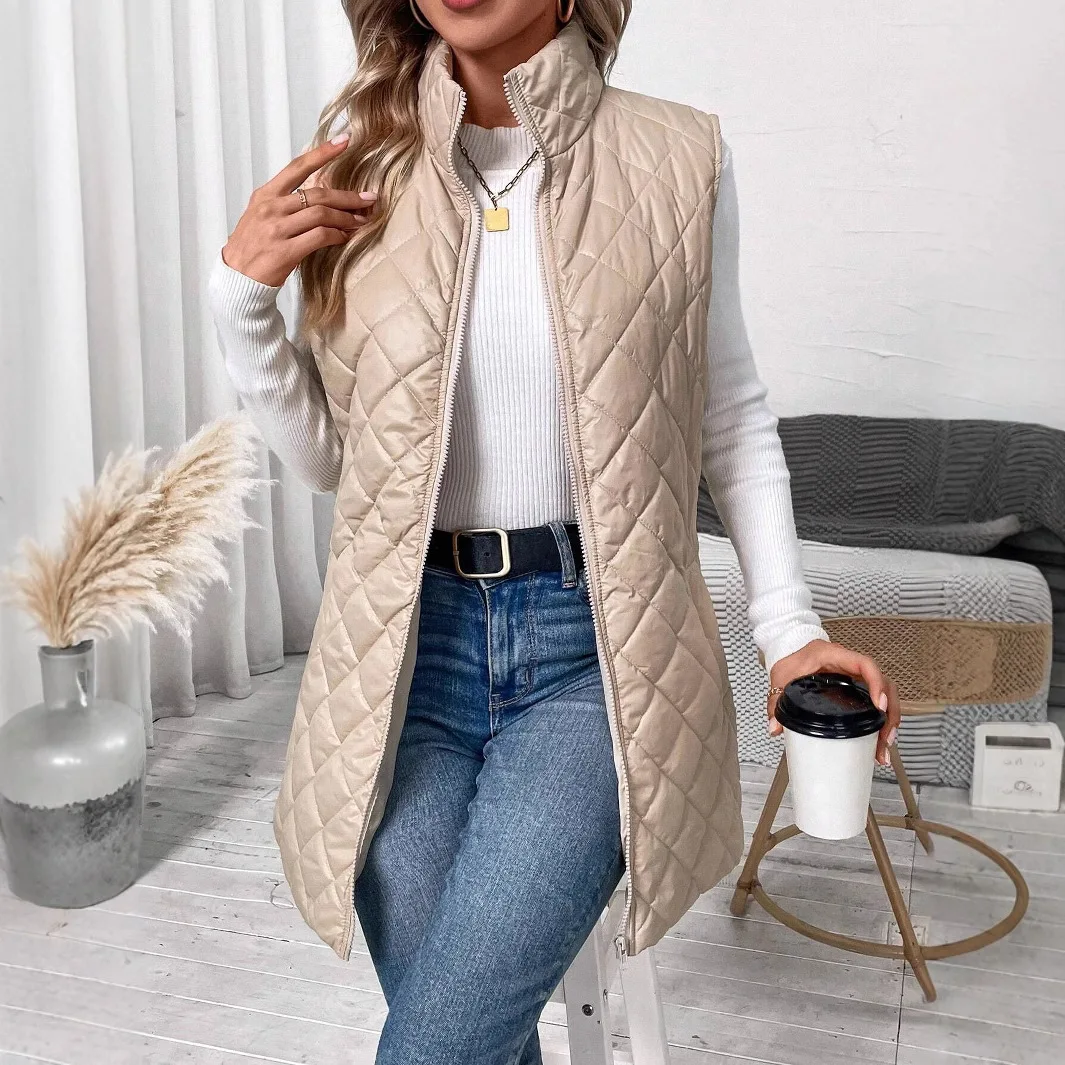 

Осень-зима 2025: новая однотонная хлопковая куртка с ромбовидным узором и карманами на молнии, жилет