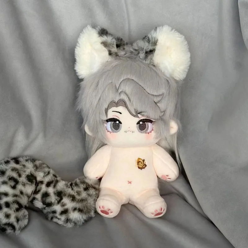 

Identity V Ezop Carl 20 СМ Аниме Милая хлопковая кукла для девочек Мягкие игрушки Студенческая плюшевая кукла Очаровательная деликатесная пушистая ушка Рождественский подарок