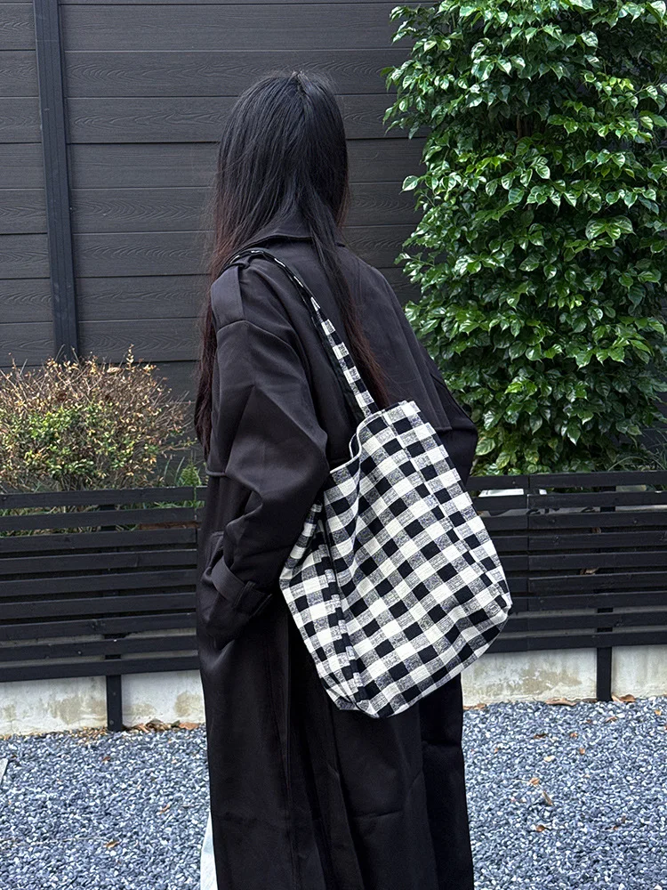 

2026 Korean Style Black White Plaid Casual Minimalist Shoulder Handbag Commuter Tote Bag djb798523292225