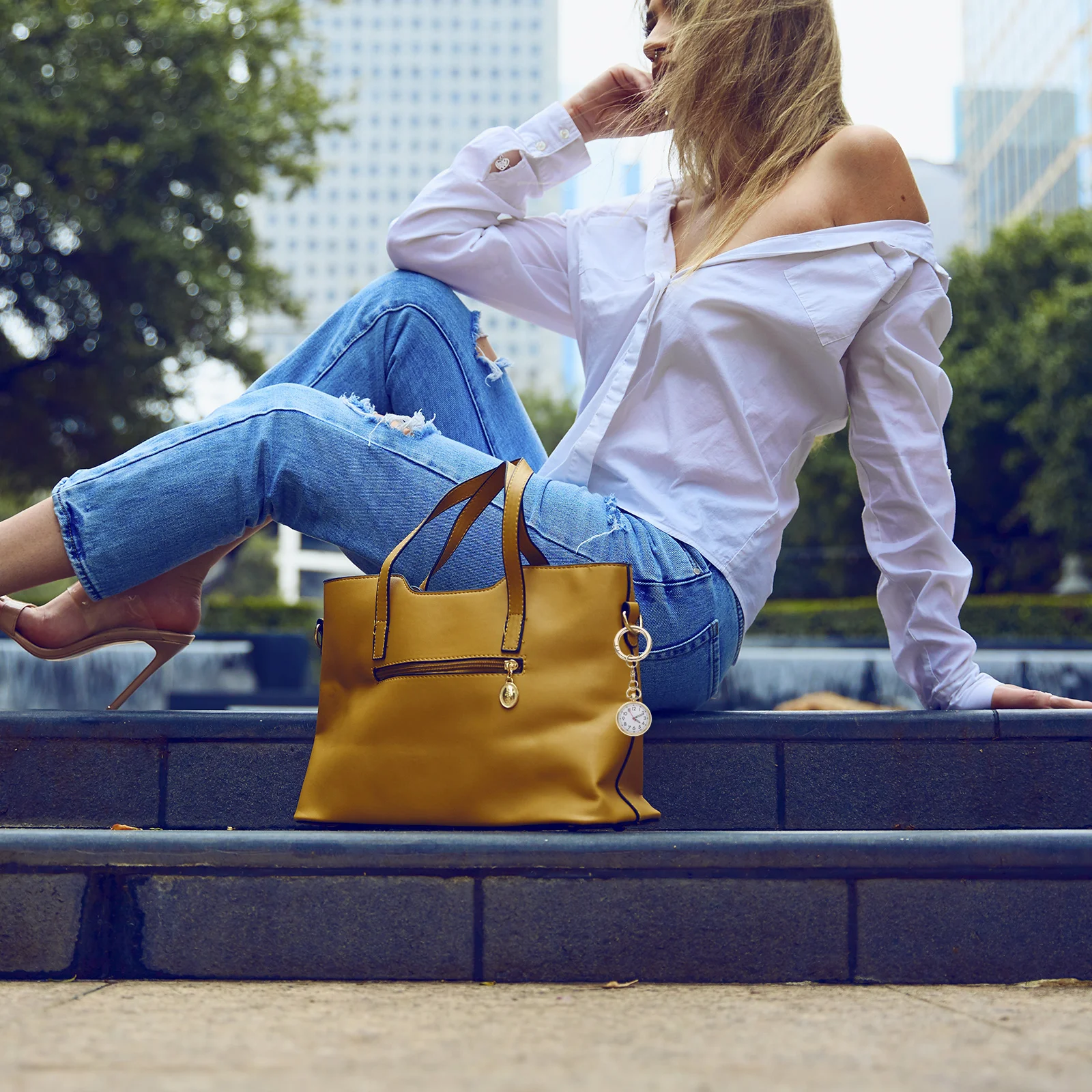 ساعة جيب معلقة بأرقام واضحة، تصميم بسيط وأنيق، حلقة مفاتيح محمولة، ساعة ممرضة، هدية مثالية لكبار السن والنساء والرجال