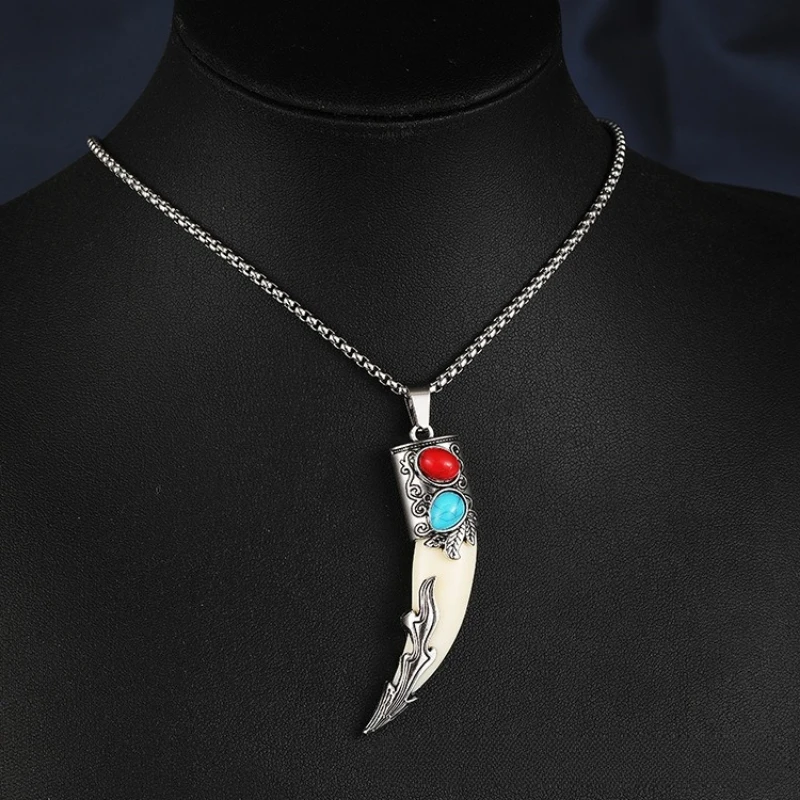 

2025 new retro ethnic style domineering fashion wolf-tooth shape men women couple pendant necklace gift