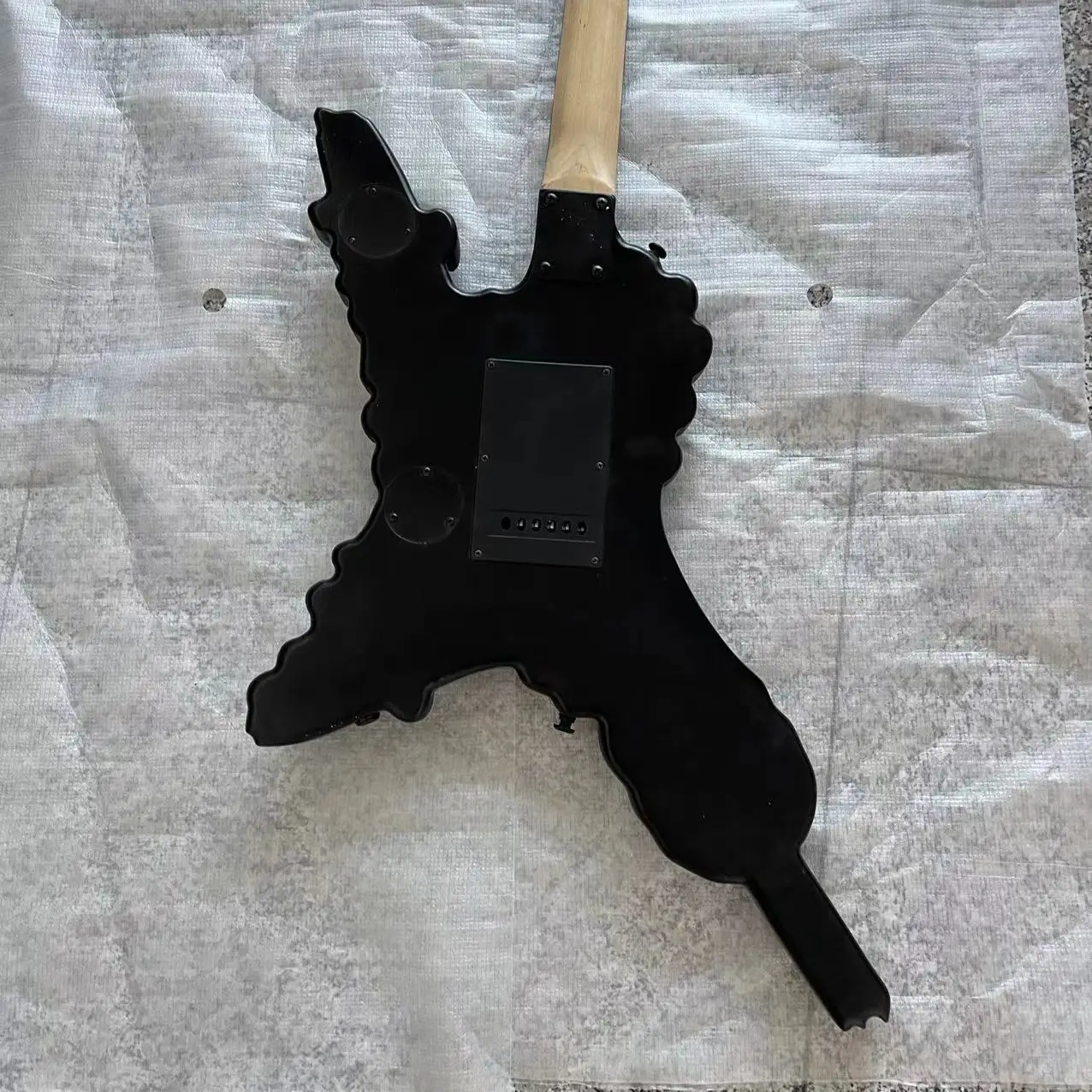 Guitar Skeleton Carving Electric Guitar, Matte Color Body, Maple Neck, Rosewood Fingerboard, Black Hardware, Factory Realistic P