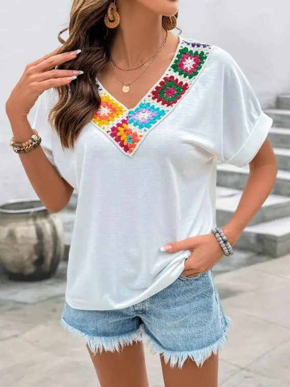 

Elegant New Fashion Spring and Summer 2026 Ethnic Style Embroidered Patch V-Neck Top Solid Color Casual Versatile Daily T-Shirt