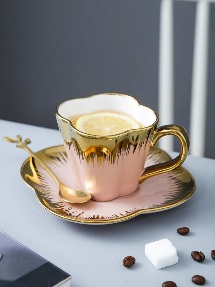 Ceramic Petal Tarde Chá Teacup Set, Copos de café com placa High End, Light Breakfast Leite Caneca, Home Office Drinkware