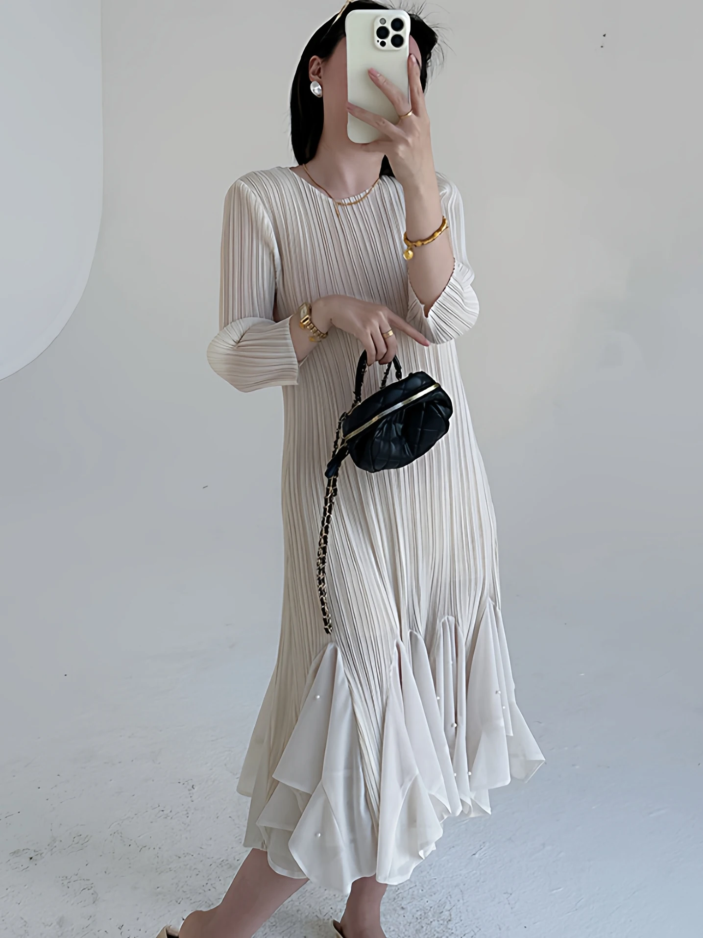 

Elegant Spring Summer Fashion Splice Bead Design Pleated Fish Tail Skirt Lightweight Luxury Layered Lace Trim Dress
