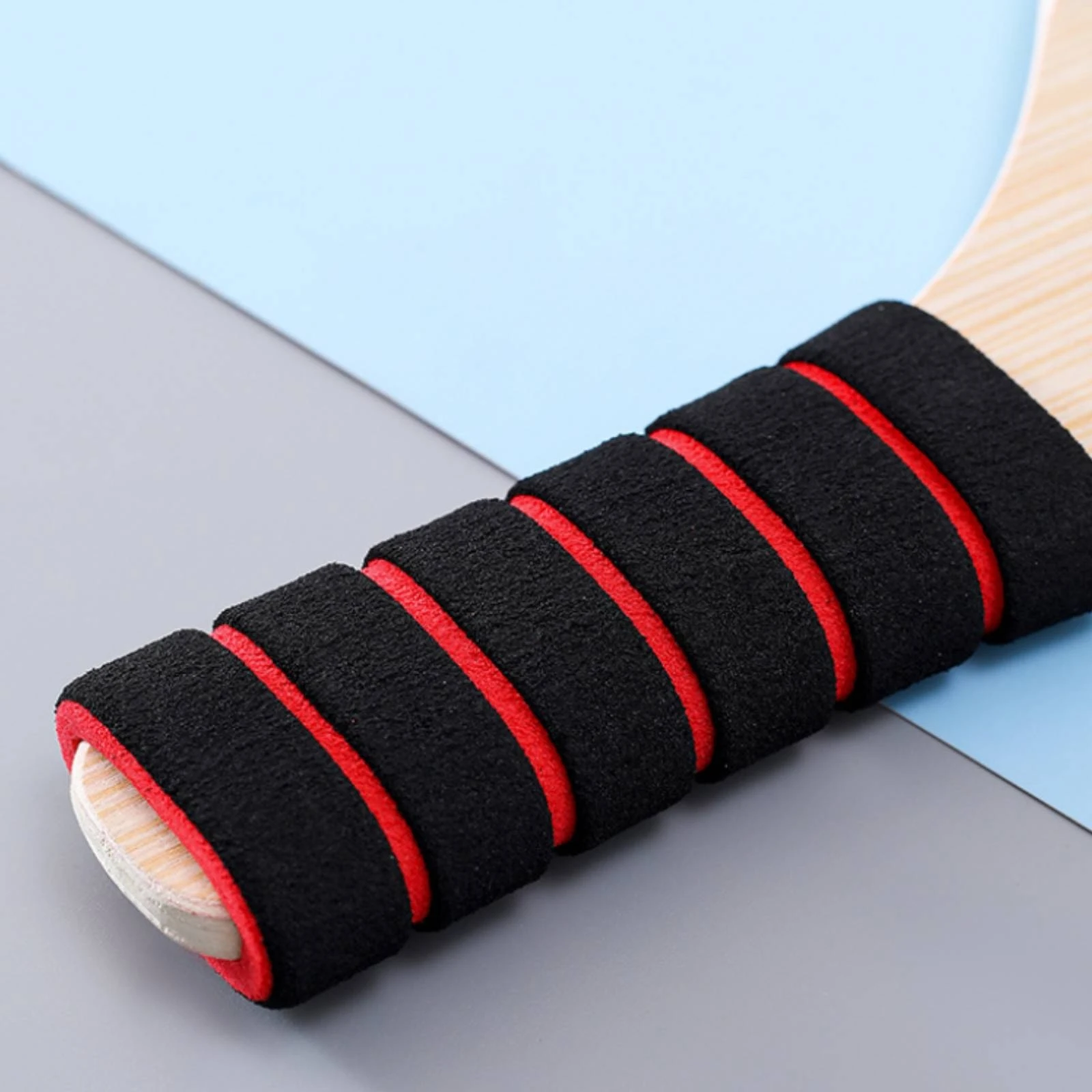 2 Pieces Wooden Paddle Set Solid Wood Shuttlecock Set Badminton Kit Black Handles Recreation Gear Teardrop Shape