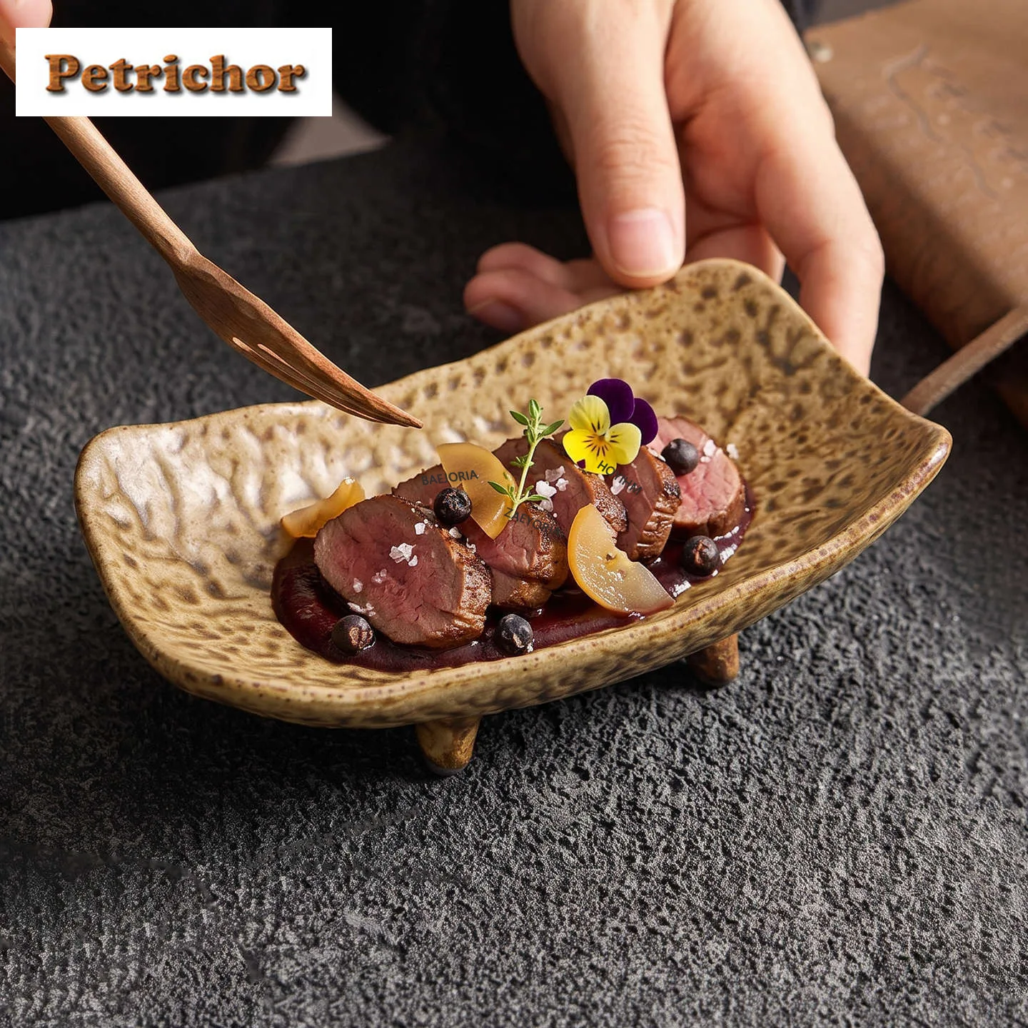 HOYIHM Reactive Glaze Rock Four-legged Rectangular Serving Plate Soup Plate Plates For Food Dish Ramen Tray Dinner Serveware