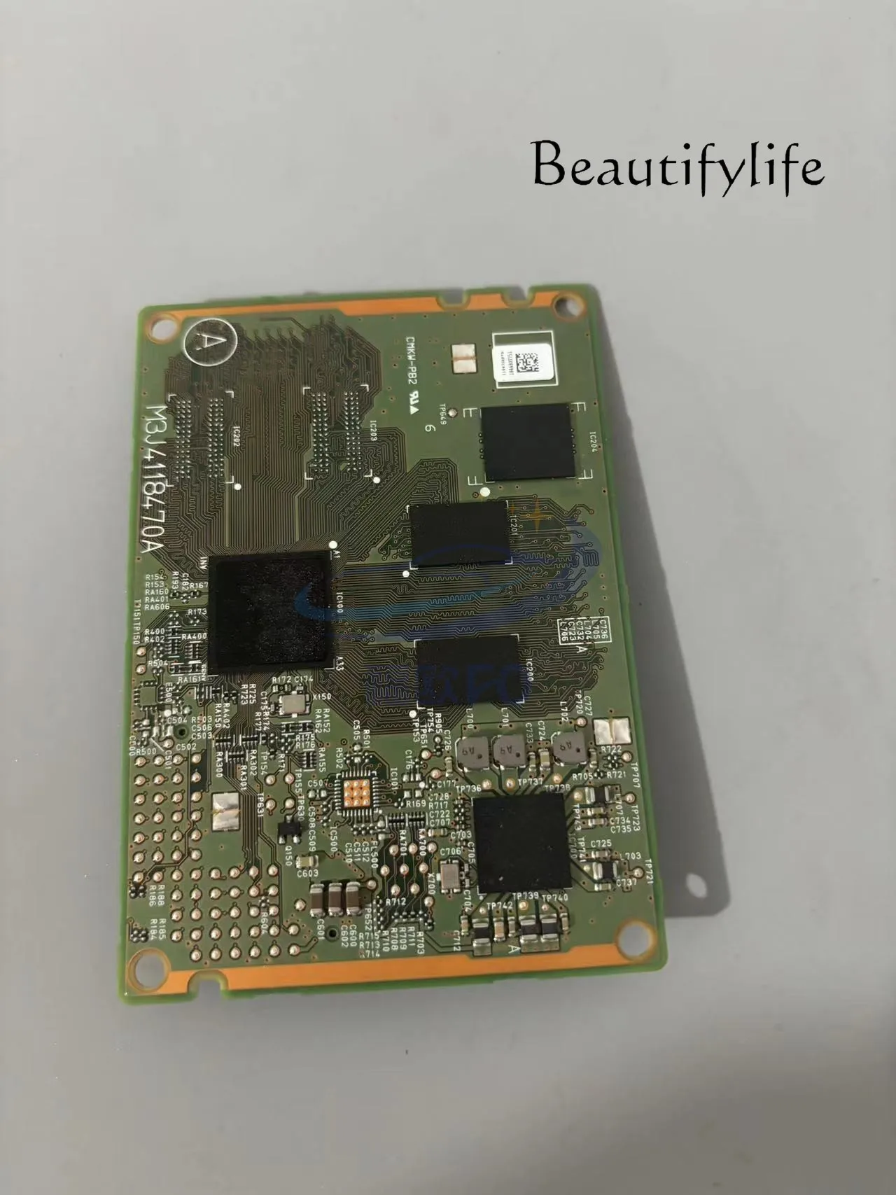Applicabile all'host di navigazione con controllo centrale del modulo SYNC3 originale APIM dedicato
