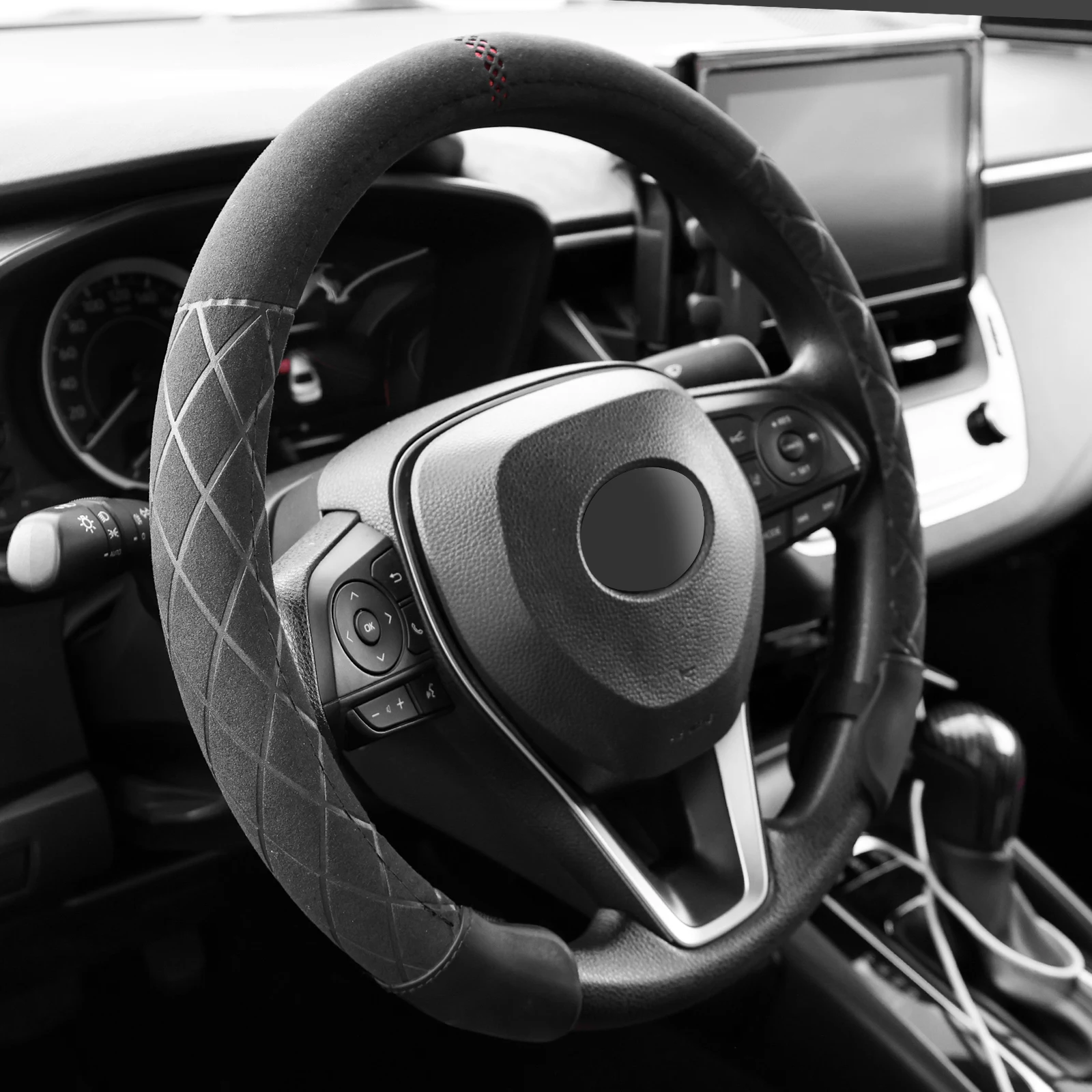 Car Steering Wheel Cover Suede Ultra-Thin Sweat-Absorbing Anti-Slip Handlebar Cover All-Season Universal Plush Car Accessories