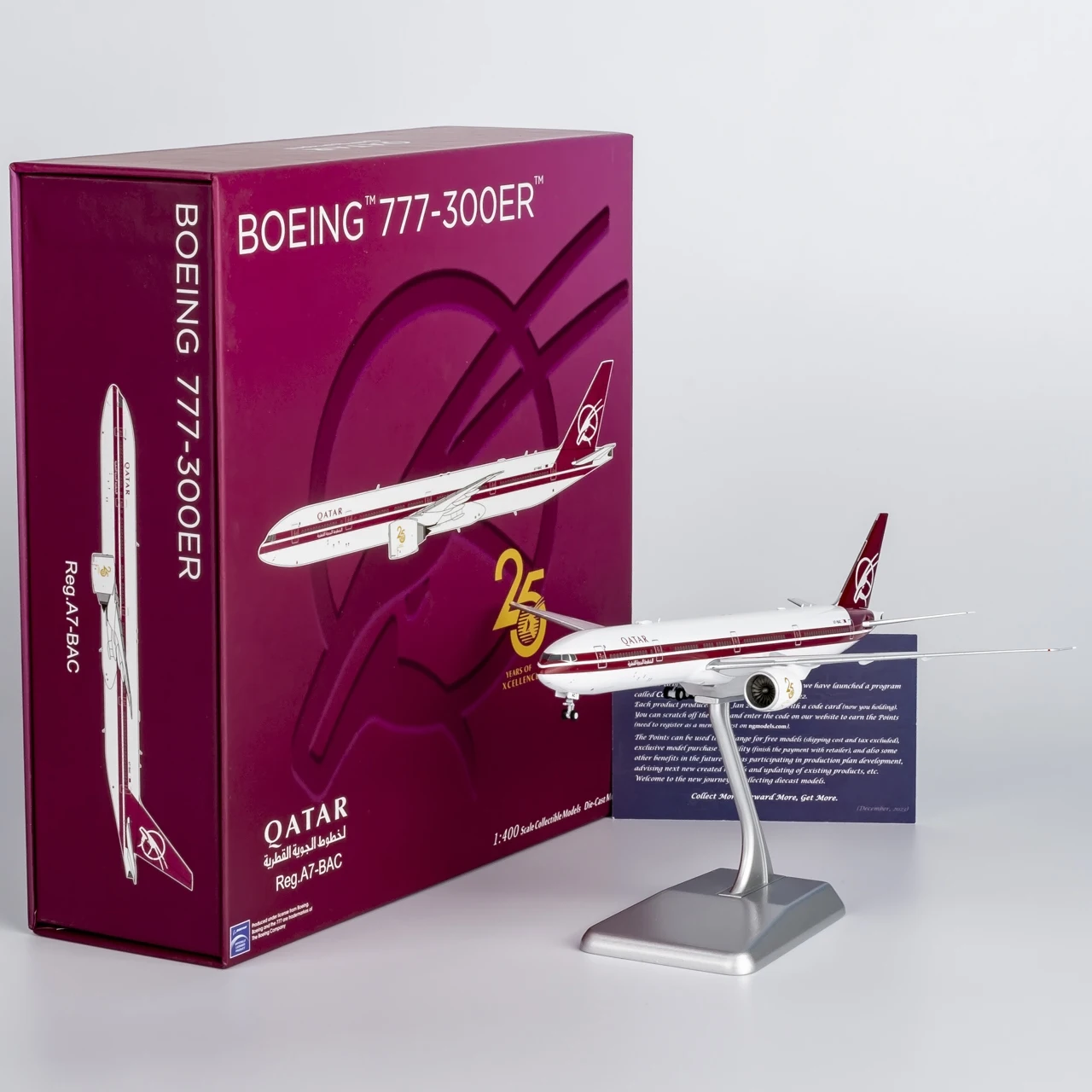 

73009 Alloy Collectible Plane Gift NG Model 1:400 Qatar Airways Boeing B777-300ER Diecast Aircraft Jet Model A7-BAC & Point Card