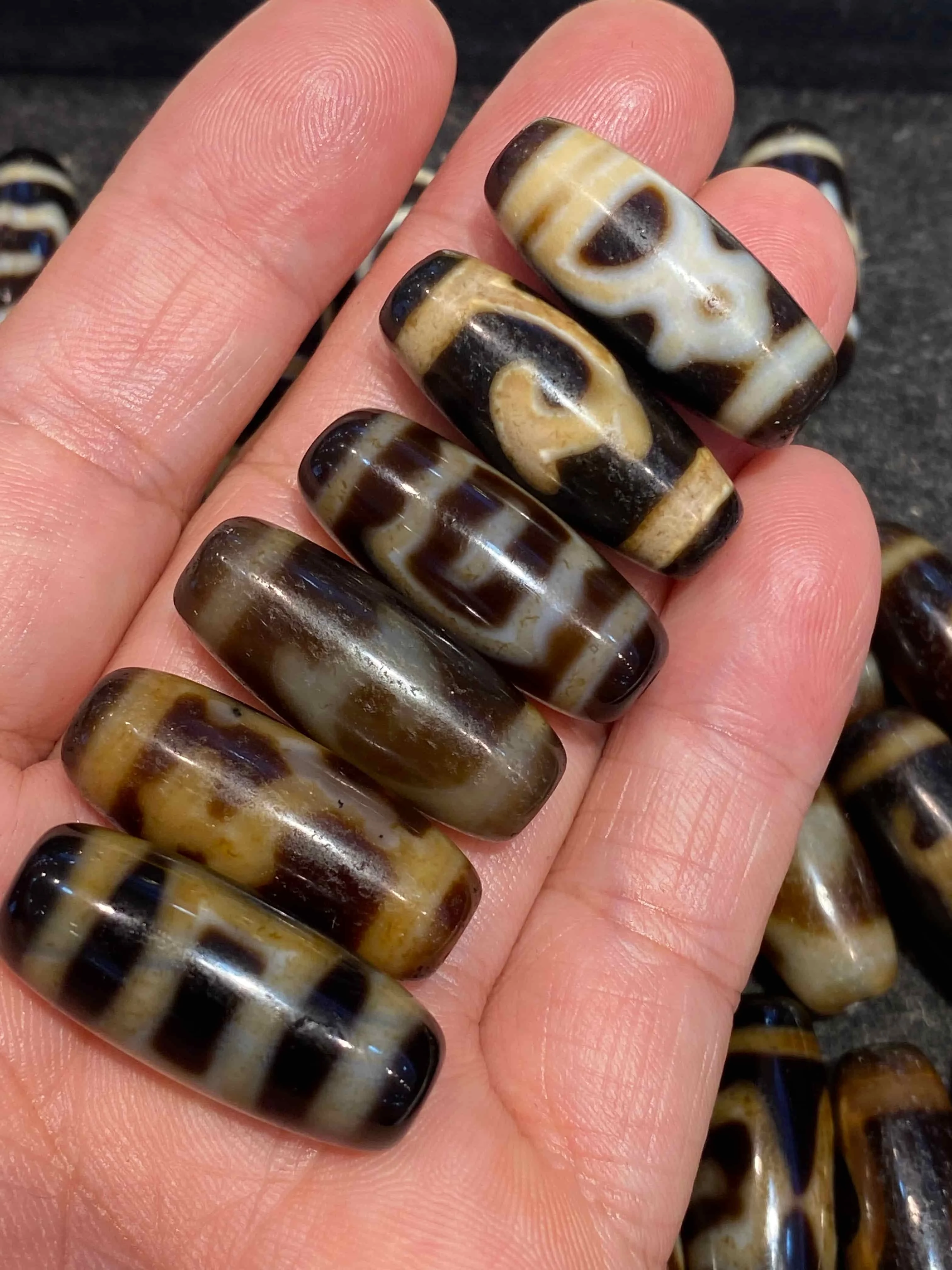 1pcs/lot Taiwanese craft old mine calcified weathered permeable agate Dzi high cost performance complete patterns loose bead