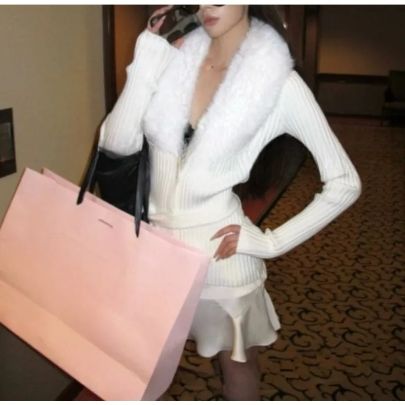 

White Suit Women's Fur Collar Knitted Cardigan Top Spice Girl Skirt Two-piece Set