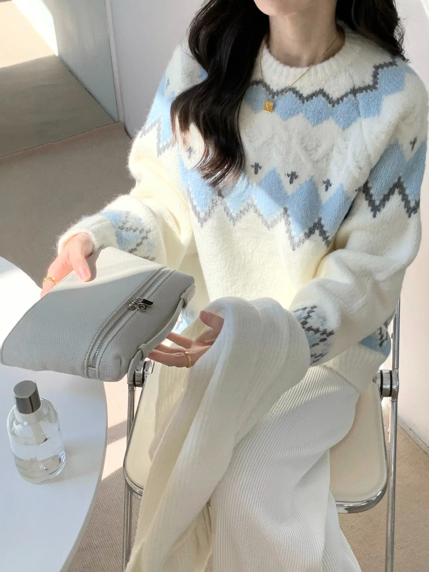 

High-End round Ne Embroidered Color Blo Women's Knitwear Casual Sle Autumn Winter Faion Design Guangzhou Thirteenth F...