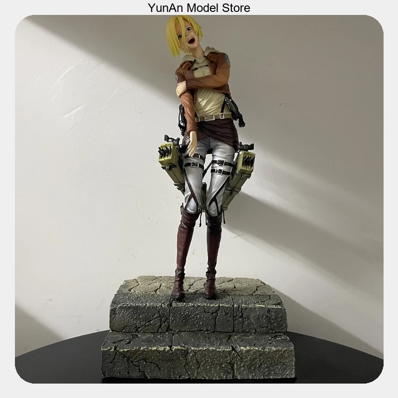 figura-de-anime-de-29-cm-de-ataque-a-los-titanes-annie-en-pose-de-pie-sonriendo-modelo-de-estatua-coleccionable-decoracion-de-escritorio-adorno-juguetes-regalos