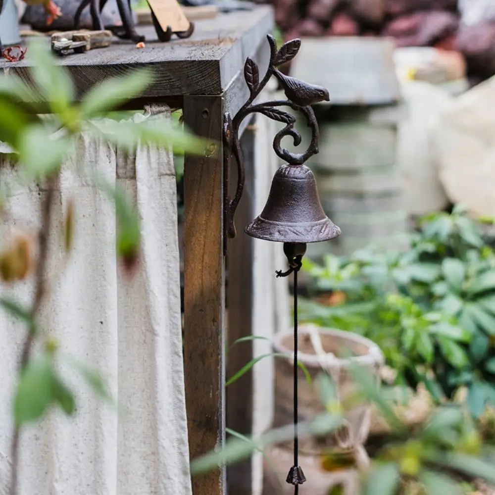 Rustic Cast Iron Bird Doorbell Metal Vintage Design Birdhand Rattles Villa Yard Decoration Door Knocker Dinner Bell Garden