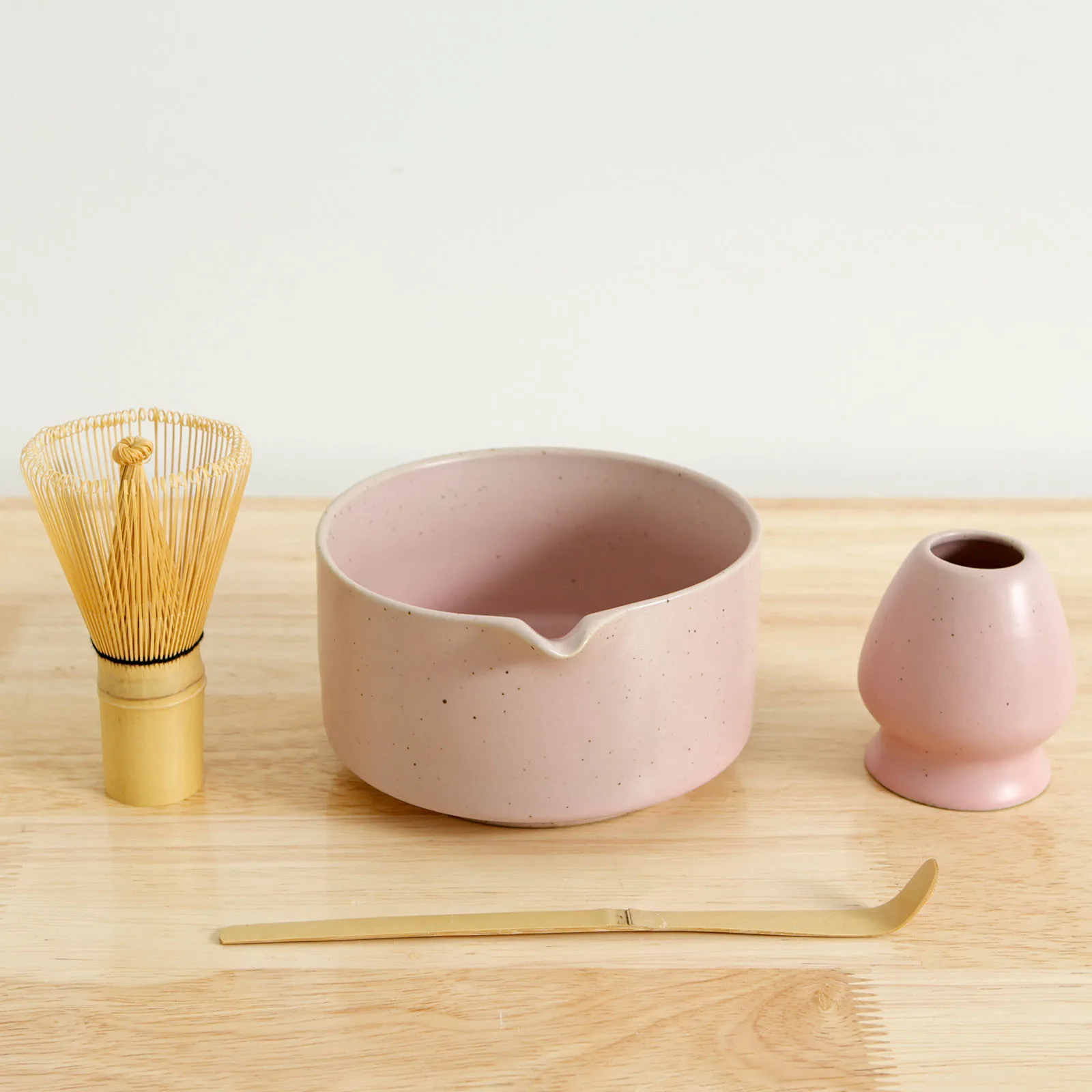 4Pcs Pink Matcha Set Traditional Matcha Tea Set Whisk and Bowl Measuring Spoon Japanese Manual Matcha Making For Starter