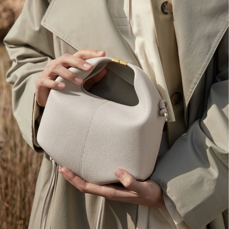 Sac à bandoulière en cuir véritable pour femme, nouveau design tendance, petit format