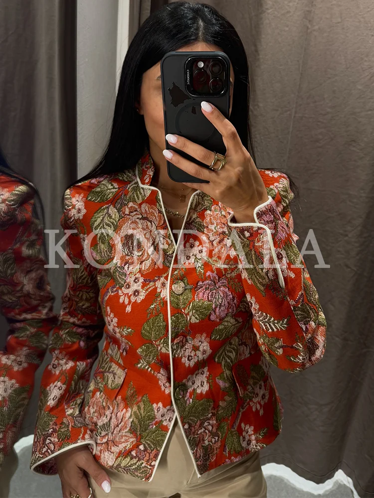 KONDALA Damen Blazer mit schickem Blumenmuster, eleganter, lässiger, schmaler Blazer mit Knöpfen, Trendiger Vintage-Blazer für den Frühherbst/Herbst 2026 – Detail 2