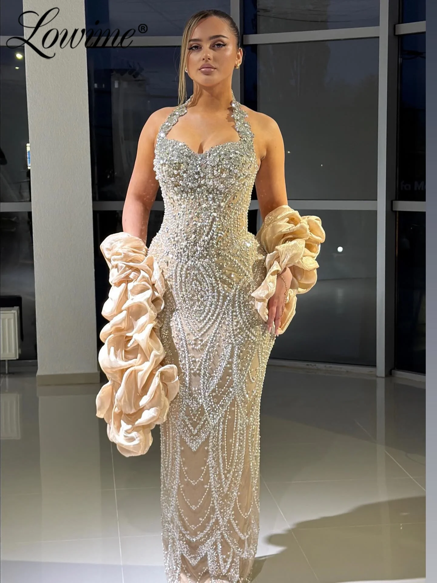 

﻿Ruffles Cape Champagne Women's Formal Evening Dress Crystals Beaded Halter Wedding Party Gown Arabic Customized Prom Dresses