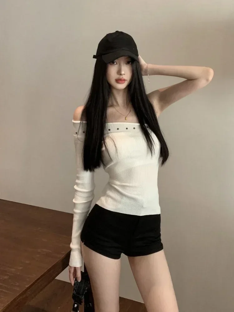 섹시한 한 어깨 여성 T 셔츠 2024 Ropa Mujer 빈티지 슬래시 목 Y2k 탑 패션 리벳 니트 캐주얼 한국 가을 Tshirt