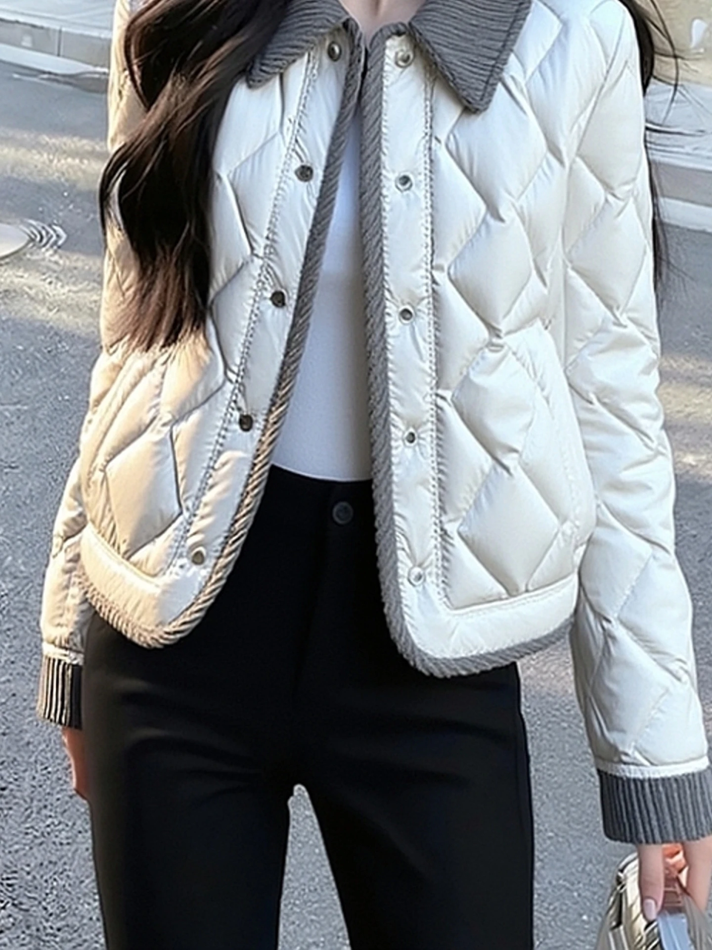 เสื้อผ้าฝ้ายสีขาวตัดกัน ดีไซน์แฟชั่นฤดูหนาว สไตล์ผู้หญิง ดูดี เหมาะกับการเดินทาง ทรงตรง แขนยาว