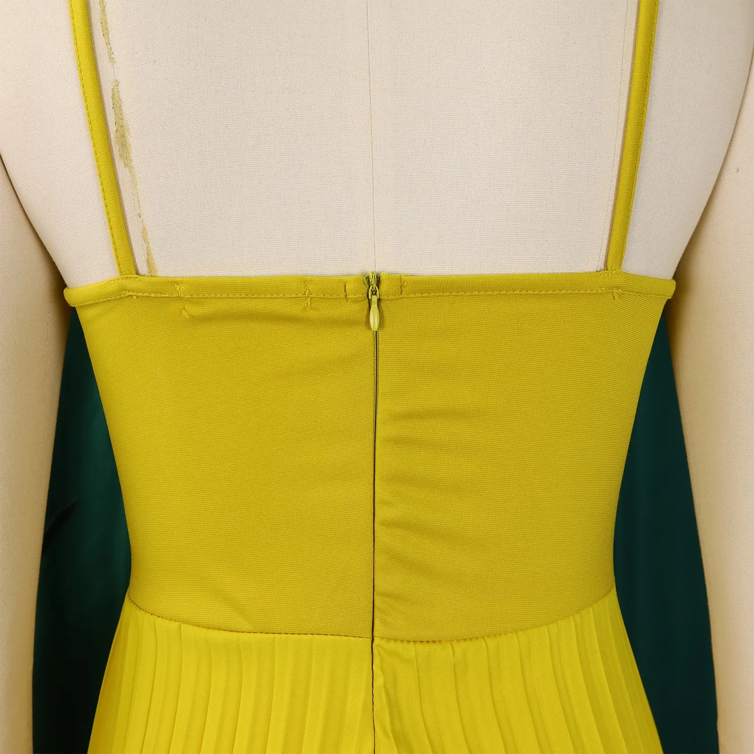 จีบเซ็กซี่Jumpsuits & Rompersสําหรับผู้หญิงHalterแขนกุดดอกไม้ตกแต่งเอวสูงกางเกงขากว้างแฟชั่นOveralls Hot