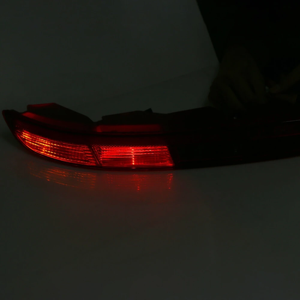 For Audi Q3 2011-2018 Rear Bumper Tail Light Turn Signal Stop Brake Light with 4 Bulb Rear Signal Lamp 8UD945095B 8UD945096B