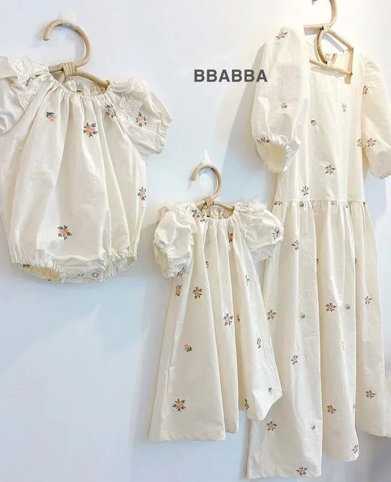 Family Matching Clothes Korean Mother Kids Mom Daughter Dresses Floral Cotton Family Look Mommy And Me Clothes Women Girl Dress