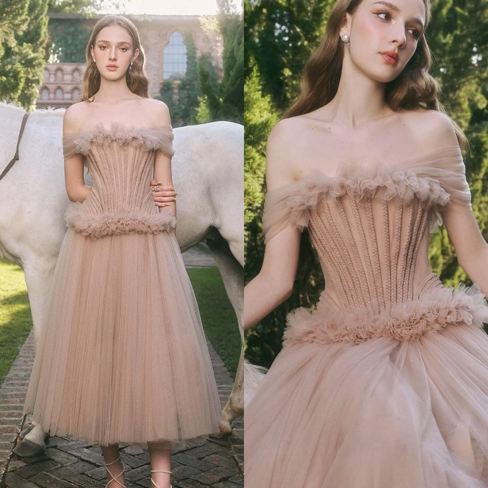 op maat Aangepaste temperament roze tule avondjurk Hoge kwaliteit strapless off-shoulder mouwloze rits achterkantHomecomin