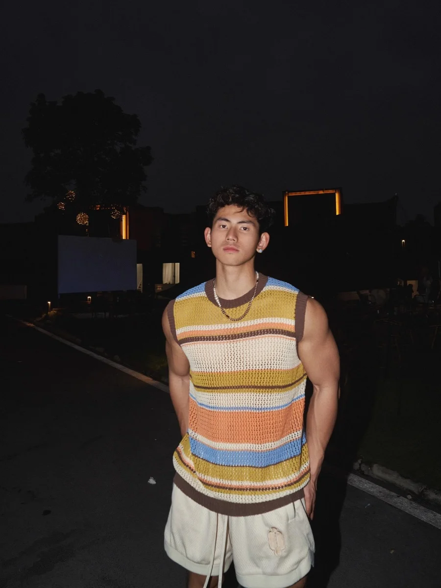 Man Rainbo Sweater Vest American Striped Contrasting Loose Sleeveless Vest Knit T-shirt Summer High Street Niche Hollow Top