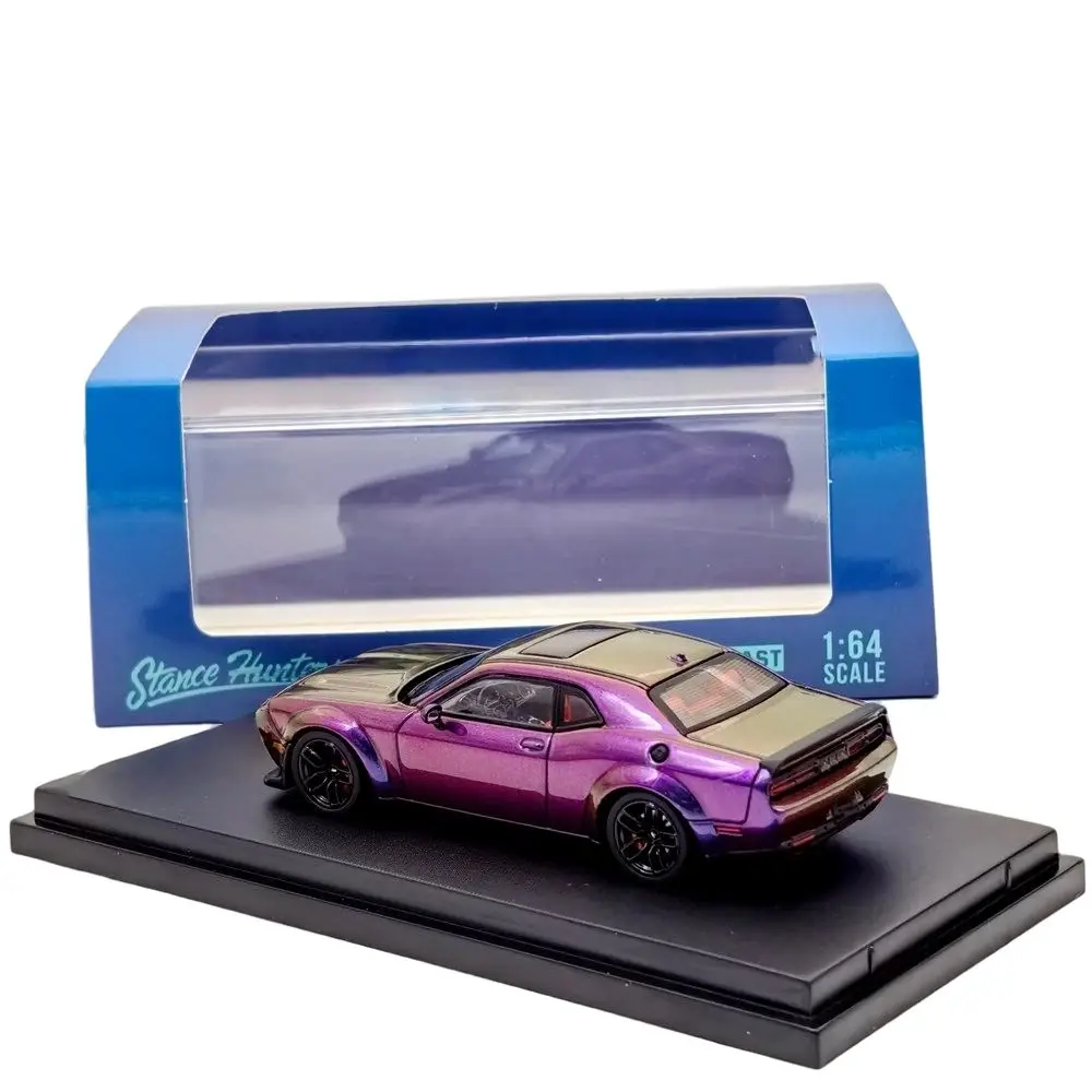 نموذج سيارة Stance Hunters 1:64 متدرج أرجواني للعضلات الرياضية - مجموعة محدودة، 14+، قطعة عرض قابلة للجمع SH
