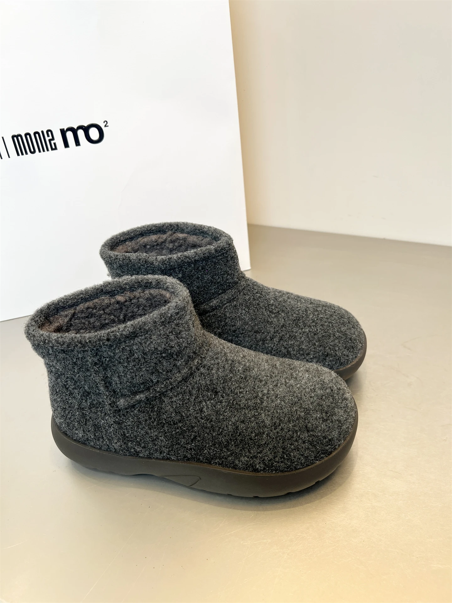 Winter New Snow Boots Fashionable Warm Short Cotton Shoes with Thick Bottom Tweed Boots Bread Shoes Cotton Shoes Rubber Outsole