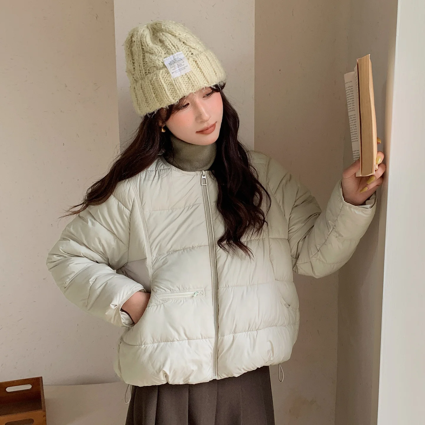 

Парки женские уличные осенние вельветовые эластичные ребристые подол без пуговиц с застежкой на талии наклонный круглый вырез в консервативном стиле для колледжа простые молодежные OL