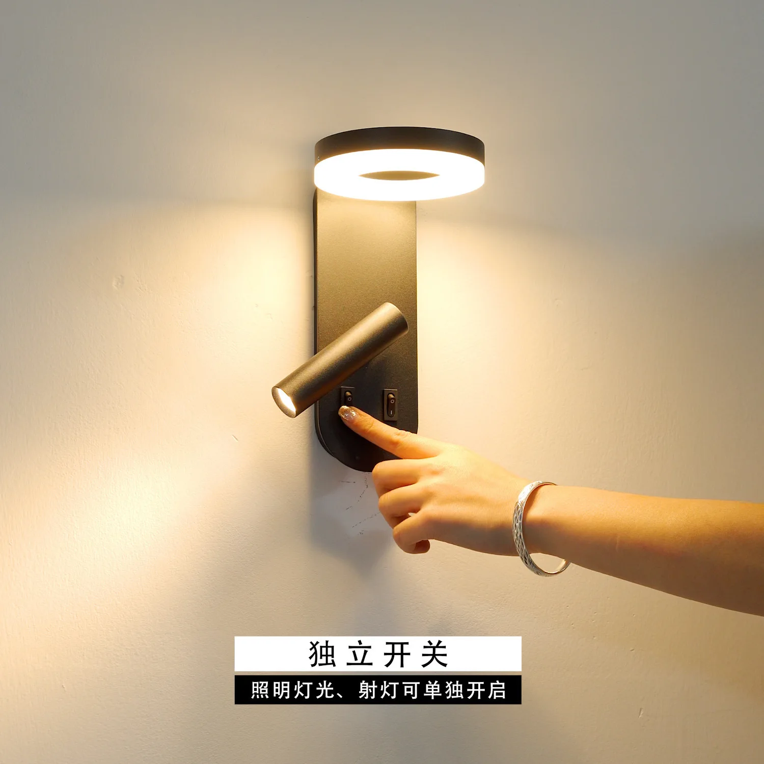 

Rotatable Spotlight New Minimalist Wall Lamp Creative Bedroom Bedside Lamp Design Modern Led Wall Sconce Lamp for Hotel Rooms