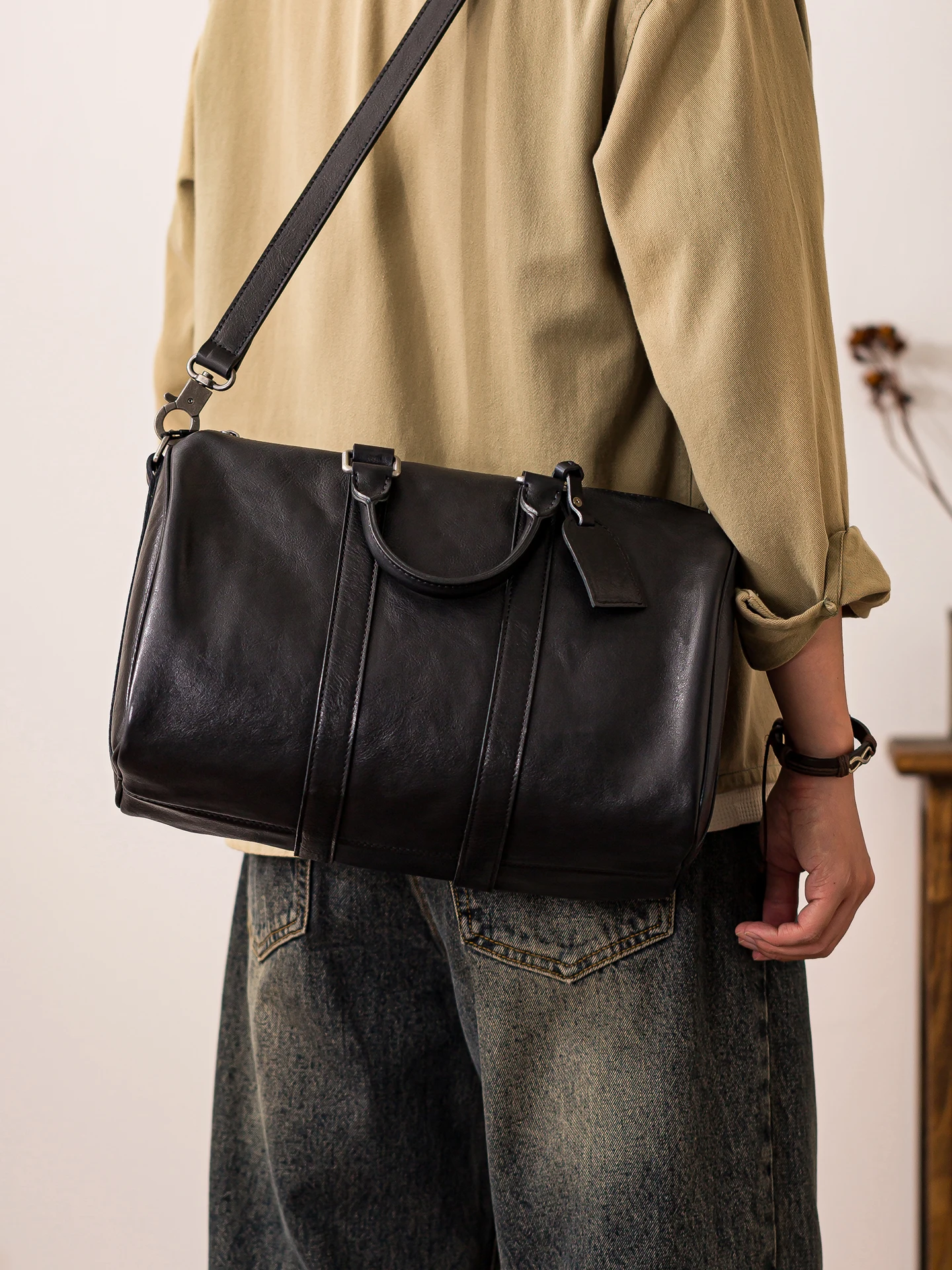 weekend outdoor handmade luxury genuine leather men's black shoulder bag fashion casual designer cow leather large black handbag