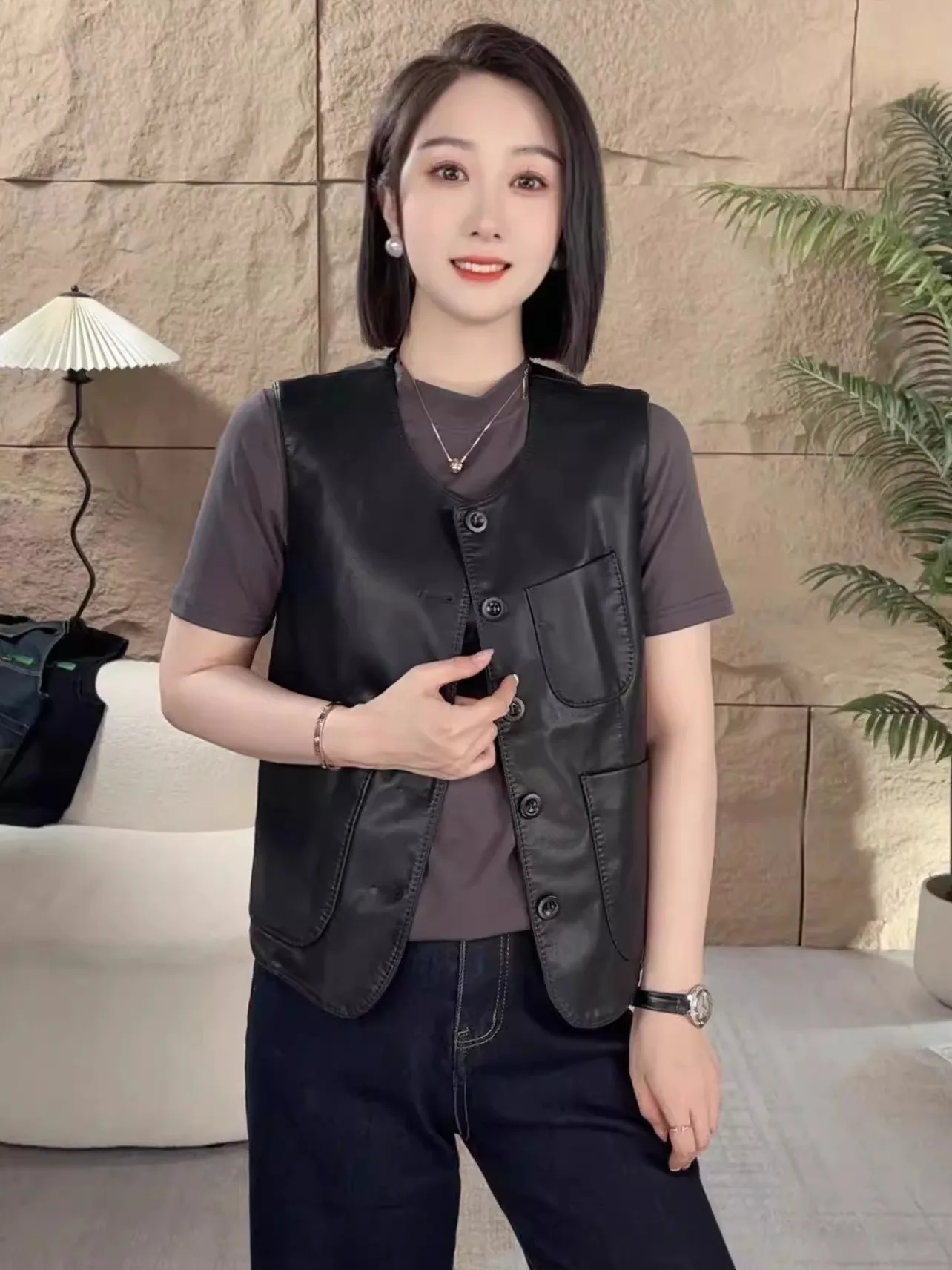 

Ретро-жилет из искусственной кожи с круглым вырезом, повседневный топ без рукавов, женская модная верхняя одежда, новинка осеннего сезона