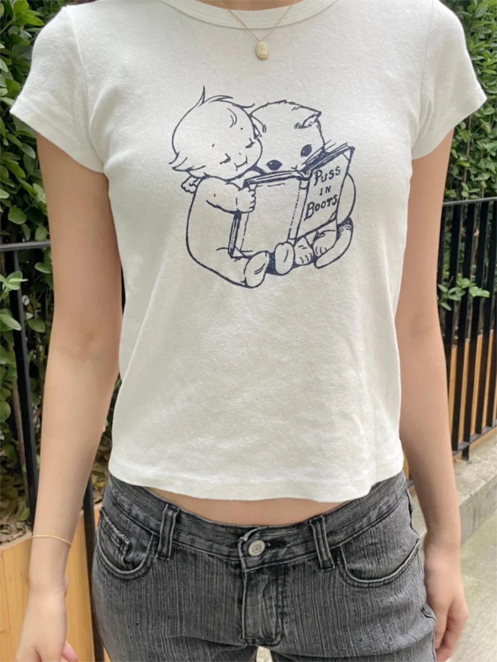 Angel Reading Book Slim T-Shirt Women Vintage Casual Round Neck Short Sleeve Cotton T-shirts Female Summer Sweet Cute Tops 2022