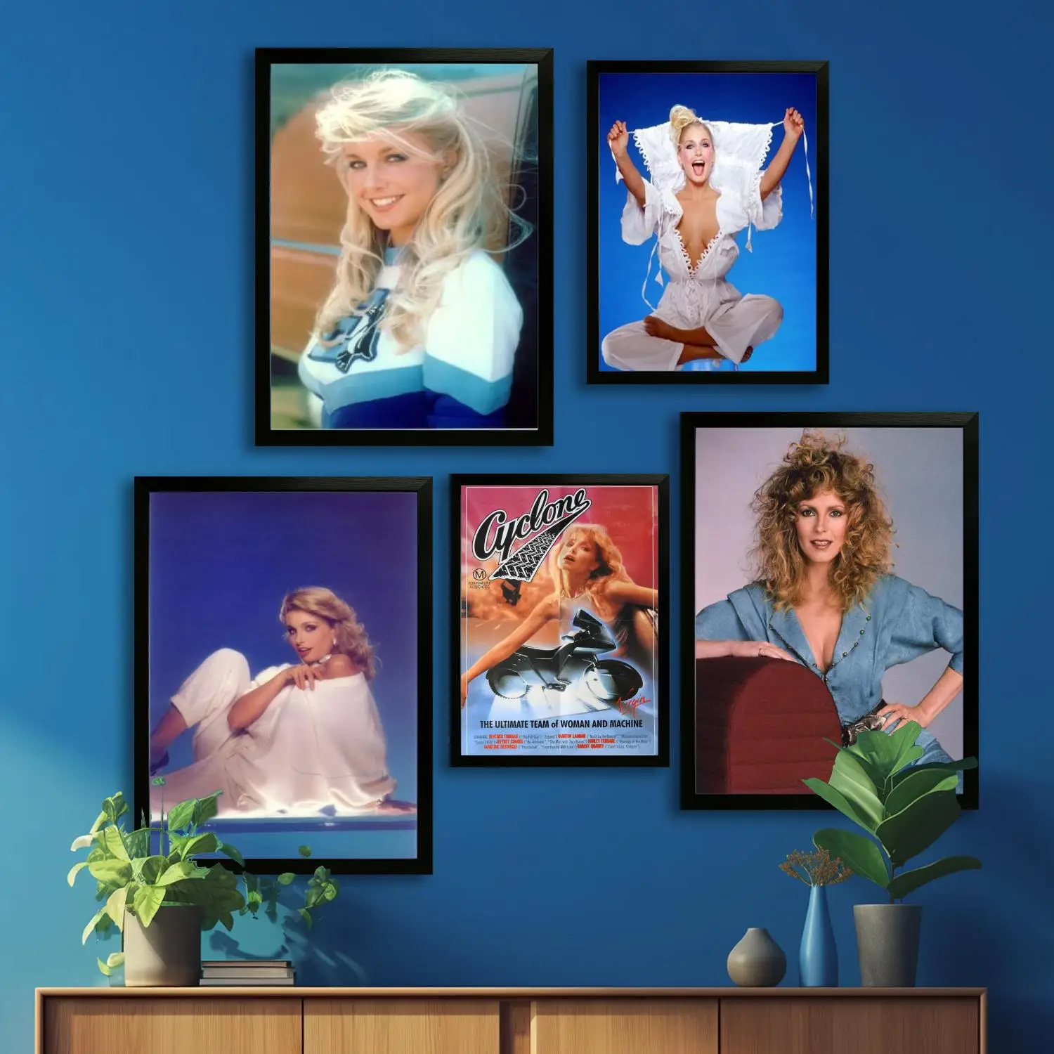 

heather thomas Canvas Art Poster and Wall Art, Picture Print, Modern Family, Bedroom Decor, Posters,Decorative painting
