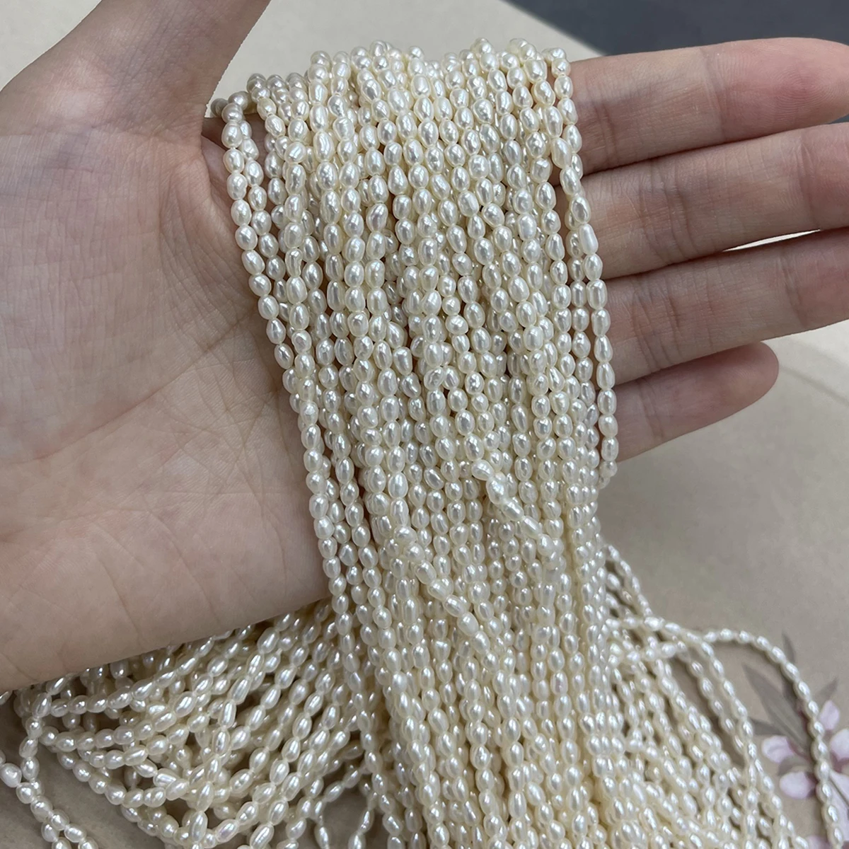 AA 2–3mm White Rice-shaped Beads 100% Natural Freshwater Pearls Through-Hole Beads for Jewelry Making DIY Necklaces Accessories