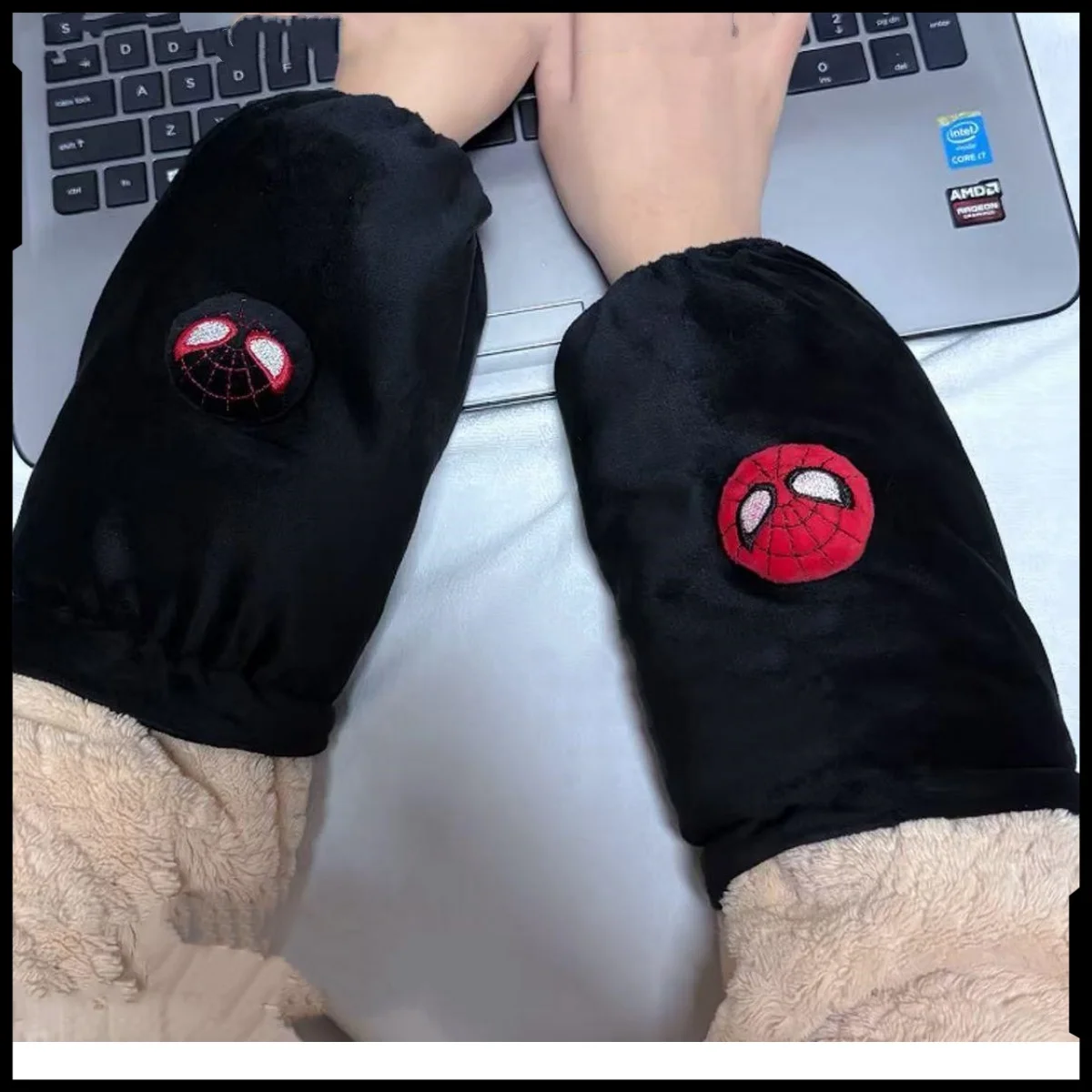 

Marvel Peripheral Cartoons Spider-Man Sleeves Animation Anti-fouling Down Jacket Sleeves Male Furry Mid-Length Pair