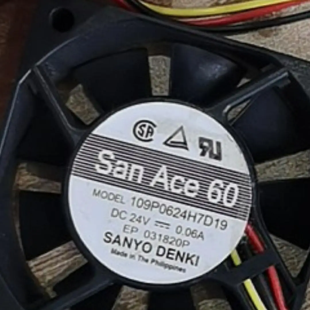 

109P0624H7D19 24 В 0,06 А KF0615H1HR-R 12v2.3w 100% новый и оригинальный