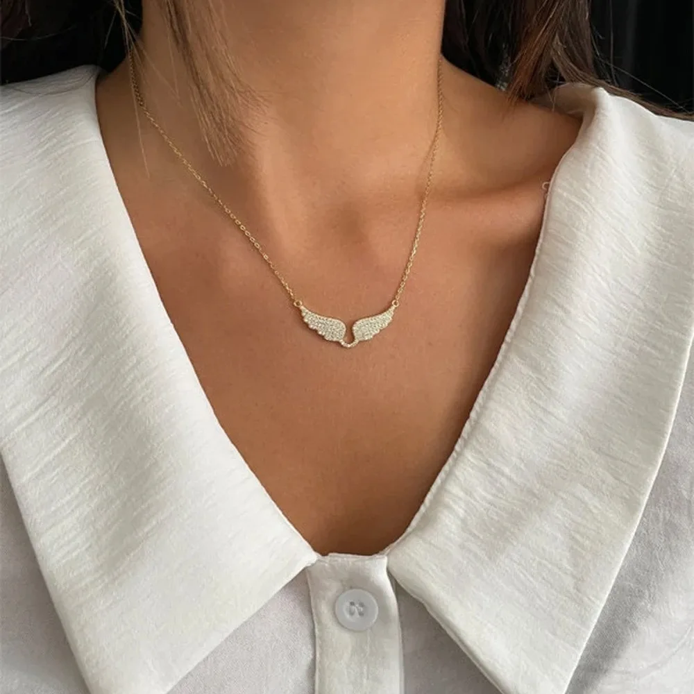 Exquisite Luxury Shining Full of Zircon Gold Color Angel Wings Pendant Necklace for Women Fashion Designer Jewelry Accessories