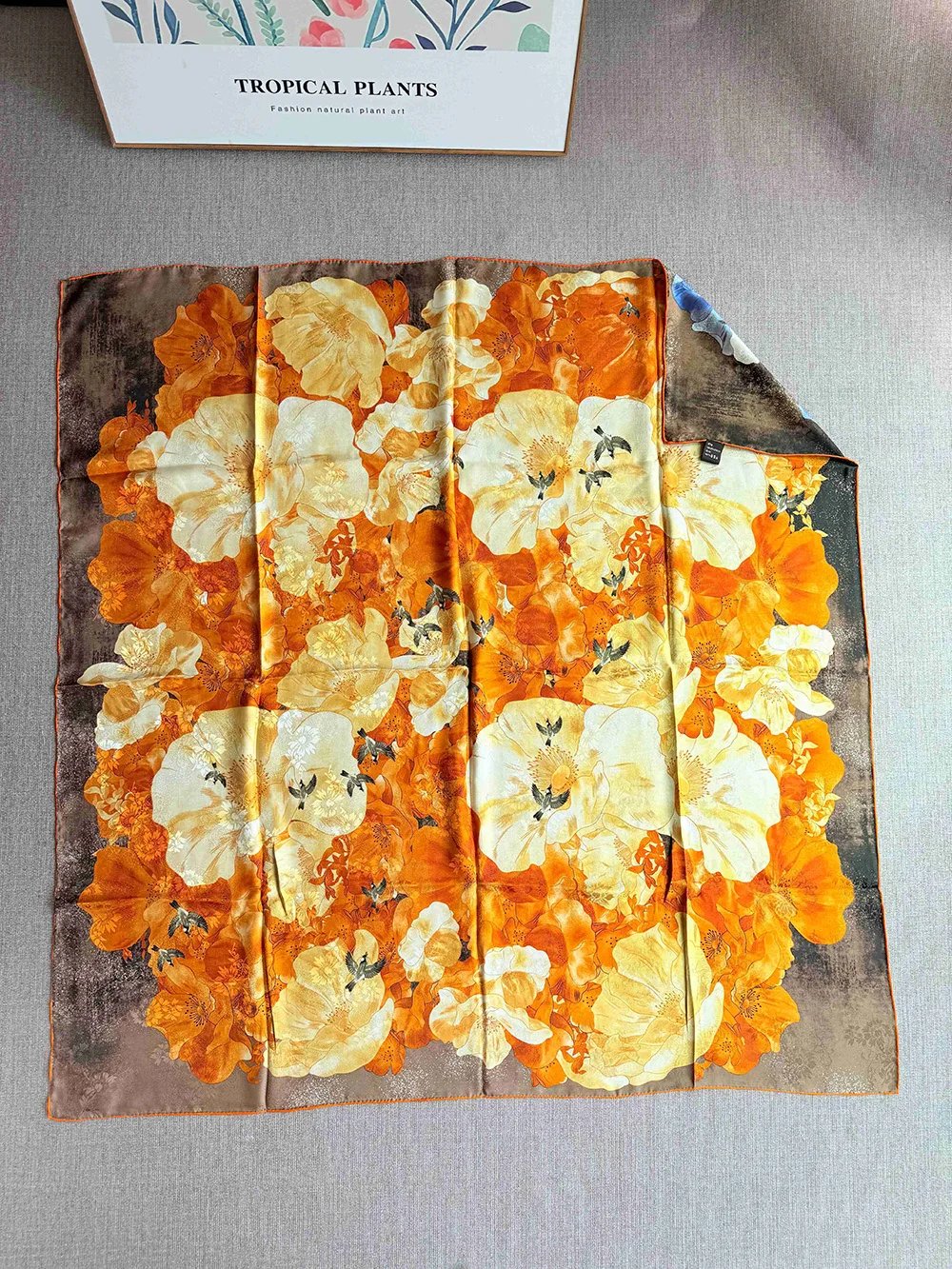 

Золотой китайский шарф с цветочным принтом, настоящий 100% шелковый шарф, элегантная дышащая ветрозащитная шаль для женщин, высококачественный платок на голову 110 см