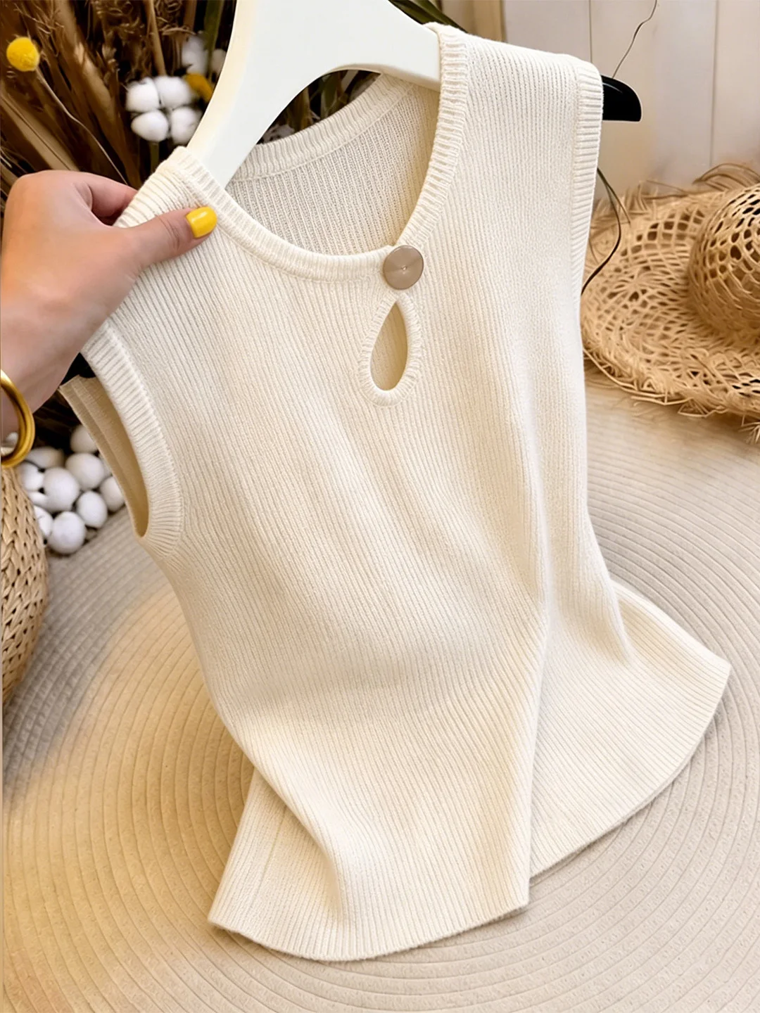 

Trendy round Neck Hollow out Silk Knitted Vest Summer Design Sense Belted Sleeveless Top for Women Korean Style Straight Cut