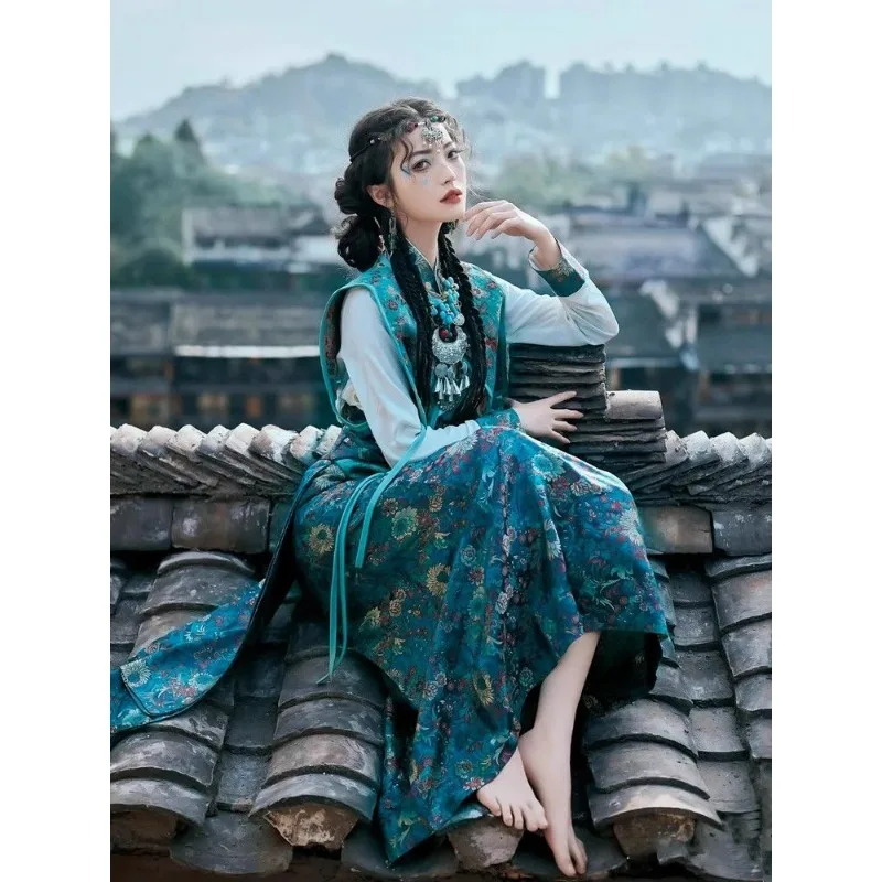The New Ethnic Minority Clothing Is Distinctive Fashionable and Elegant Featuring A New Chinese Style Fashion Personality 2026