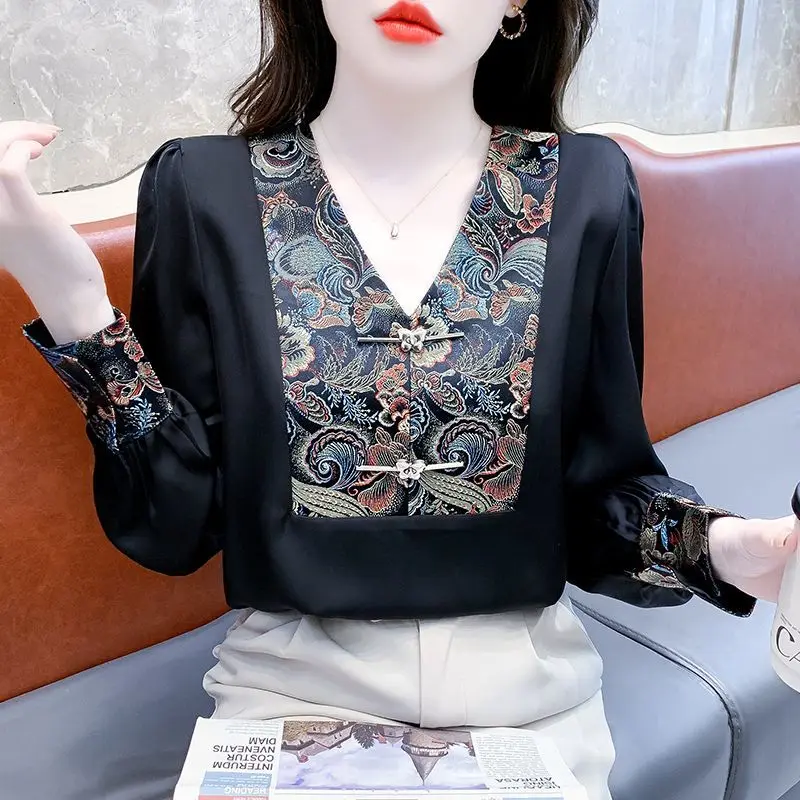 Women High-quality Chinese Style Vintage Embroidery Blouse Spring Autumn Fashion V Neck Long Sleeve Slim Shirt Elegant Chic Tops