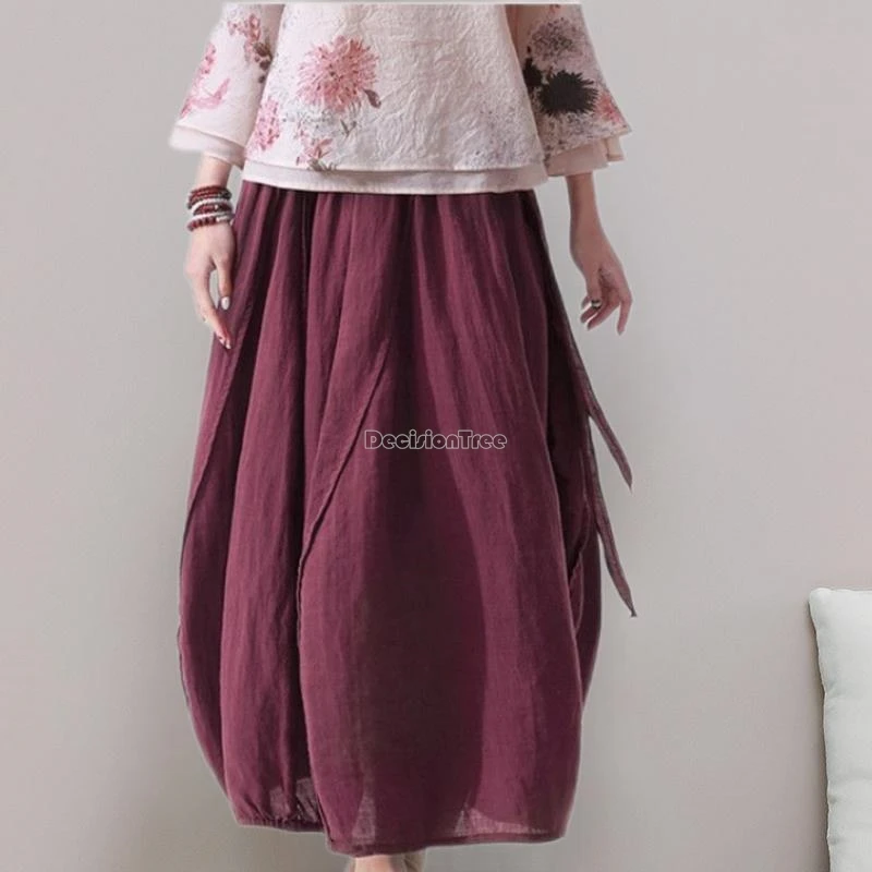 تنورة نسائية غير رسمية فضفاضة جديدة ربيعية طويلة لعام 2025 من القطن والكتان بتصميم غير متماثل بنصف برعم الزهور